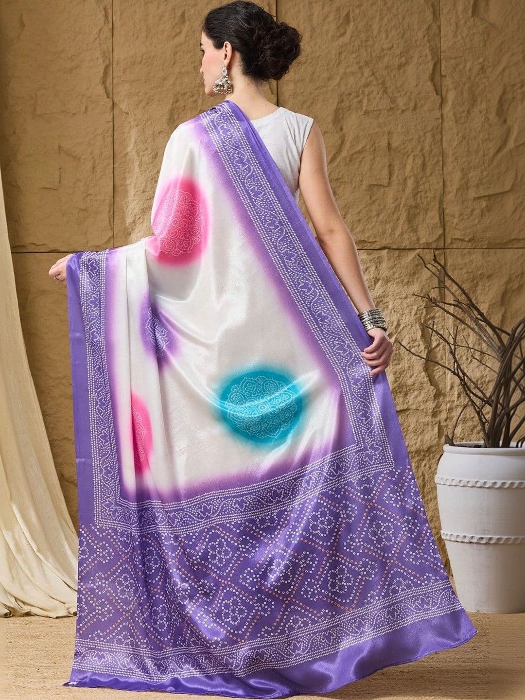 Suha Tie and Dye Satin Bandhani Saree thumbnail 7