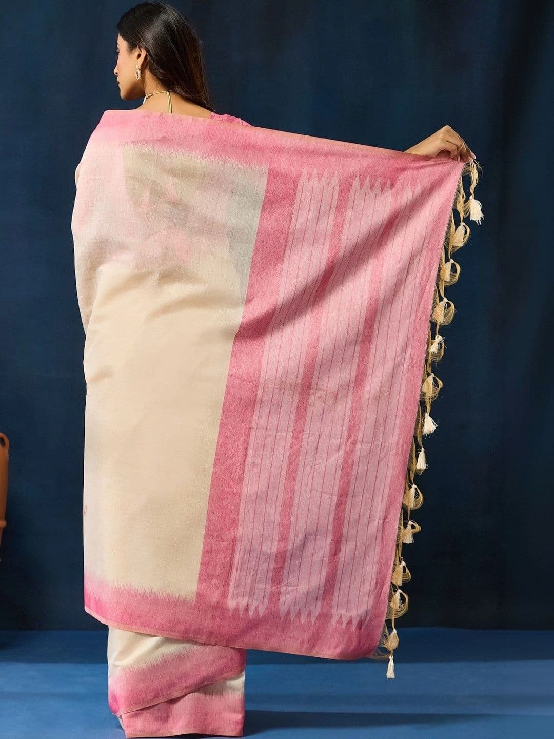 kasee Ethnic Motifs Zari Pure Cotton Designer Saree thumbnail 3