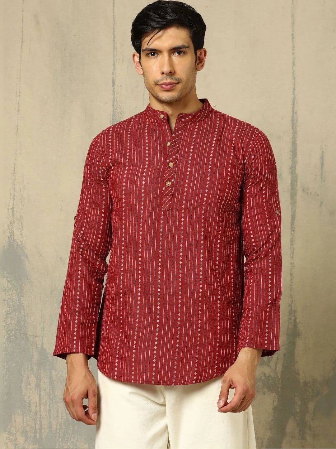 Anouk Woven Design Abstract Cotton Handloom Mandarin Collar Short Kurta thumbnail 2