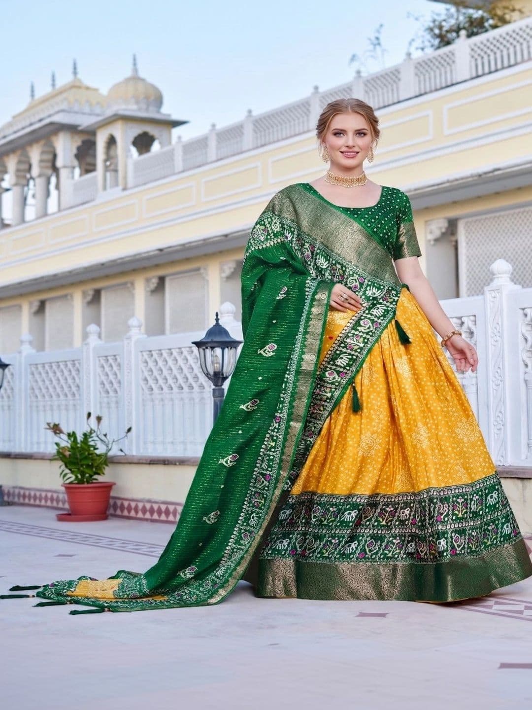 Anouk Printed Semi-Stitched Lehenga & Unstitched Blouse With Dupatta thumbnail 3
