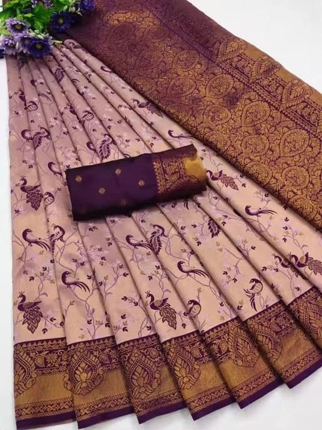kantuba Woven Design Zari Silk Blend Banarasi Saree thumbnail 2