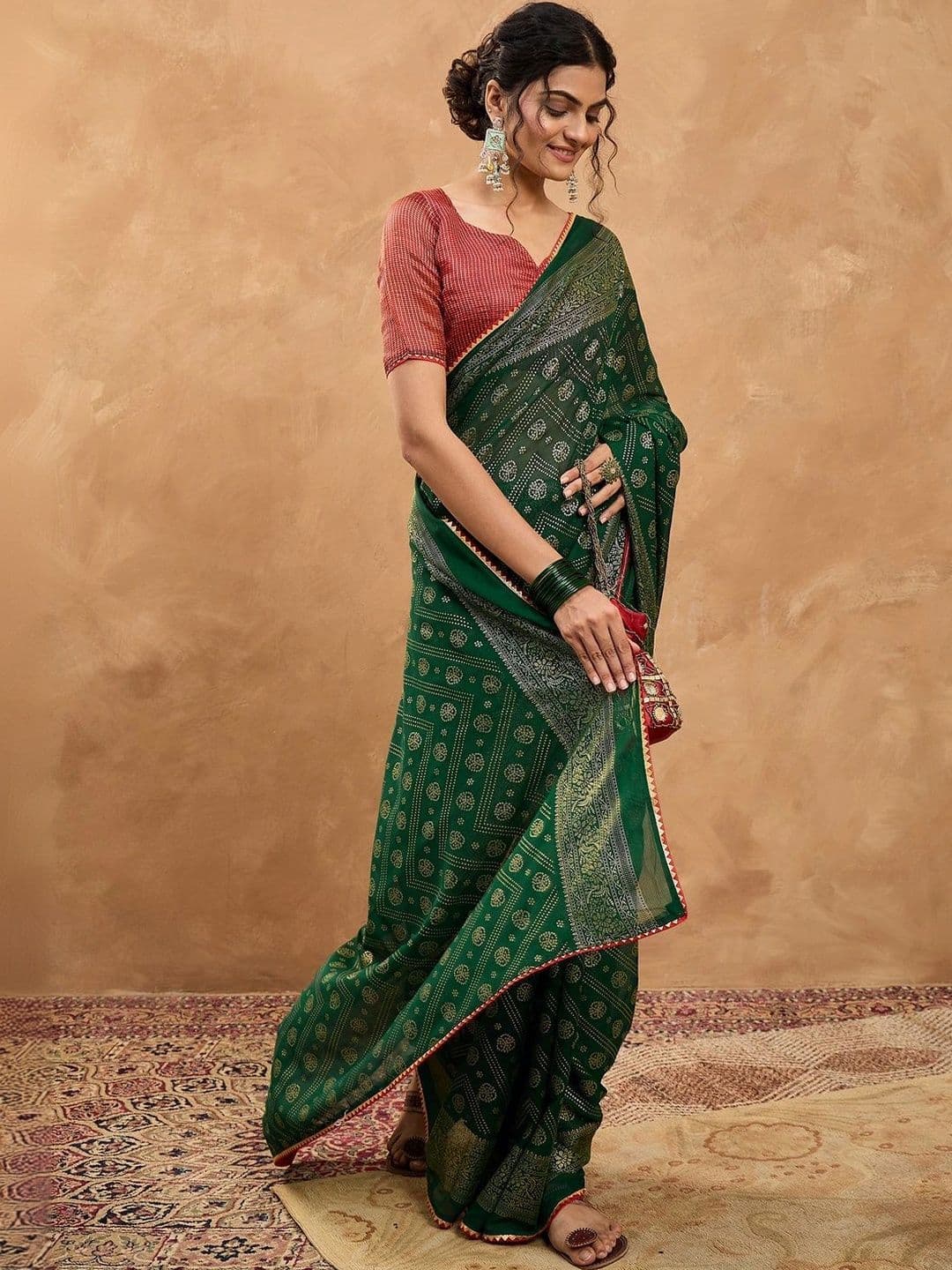 Sangria Woven Design Zari Poly Chiffon Designer Bandhani Saree thumbnail 3