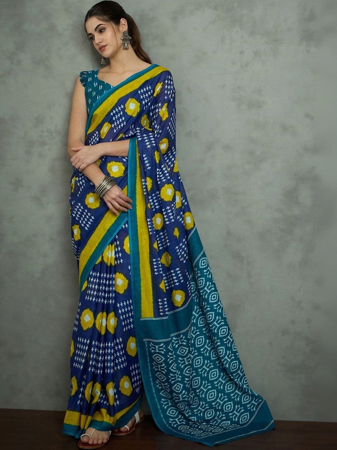 Sangria Woven Design Designer Ikat Saree thumbnail 5