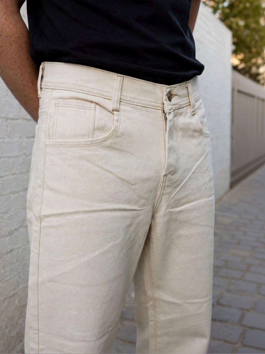 LINARIA Men Classic Regular Fit Mid-Rise Stretchable Jeans thumbnail 5