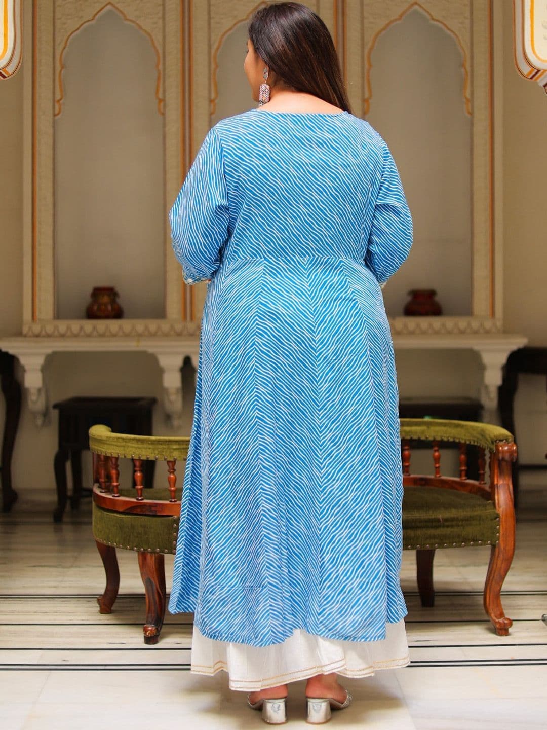 KALINI Plus Size Printed Mirror Work Angrakha Kurta thumbnail 7