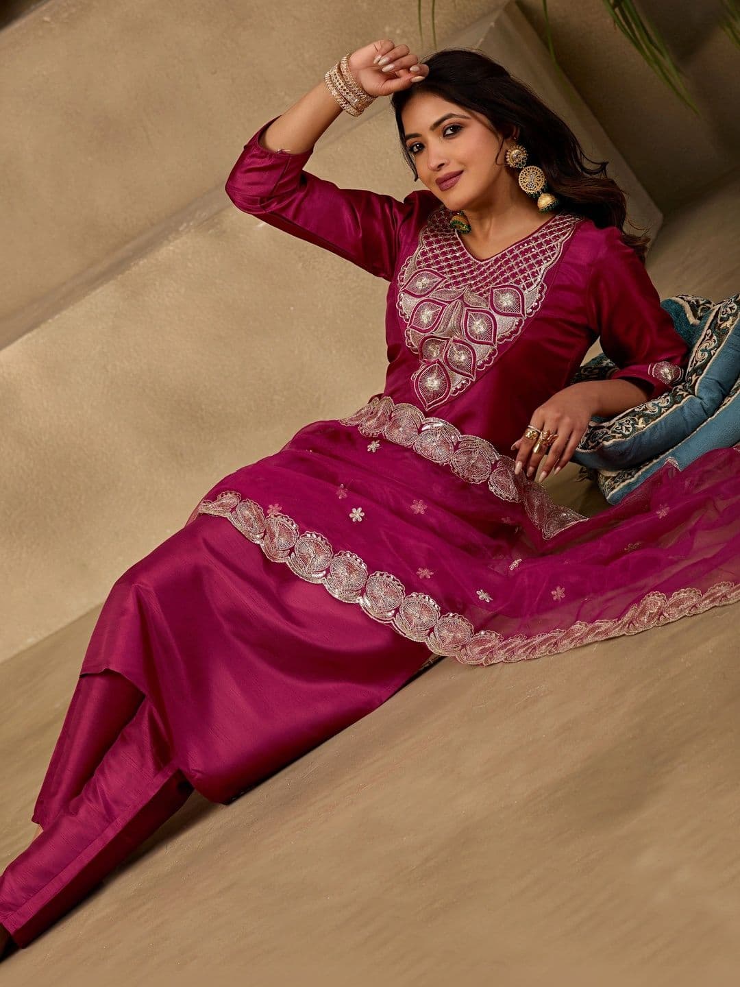 Sangria Women Ethnic Motifs Embroidered Regular Thread Work Kurta with Trousers & With Dupatta thumbnail 3