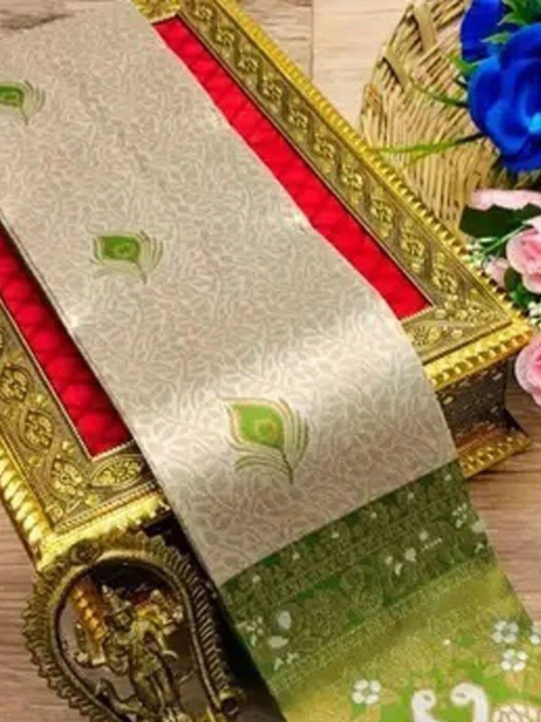 kantuba Zari Art Silk Banarasi Saree thumbnail 2