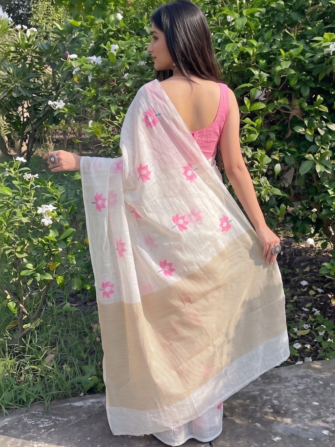 IndianRang Floral Linen Blend Designer Saree thumbnail 2