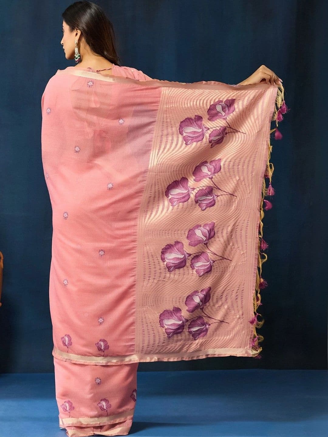 kasee Floral Zari Pure Cotton Designer Saree thumbnail 2