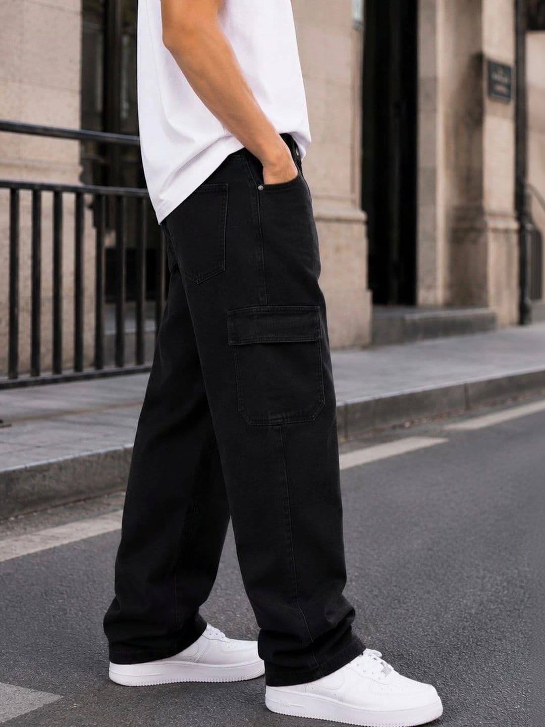 MQ Denim Men Straight Fit Mid-Rise Jeans thumbnail 4