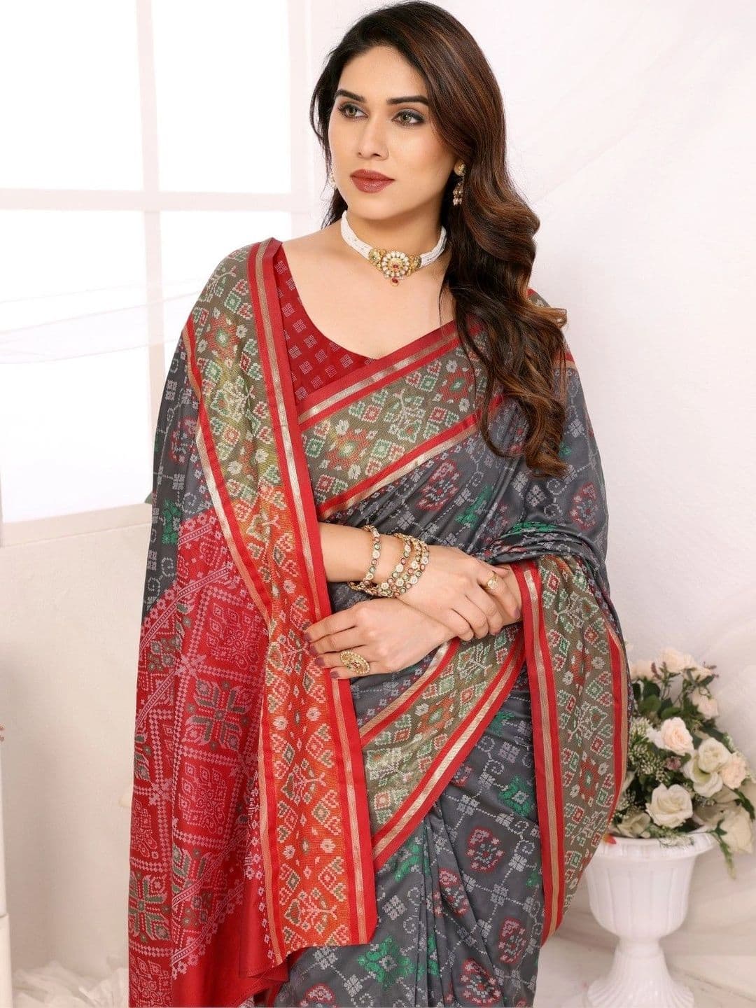 Sangria Women Ajrak Block Woven Design Saree thumbnail 4
