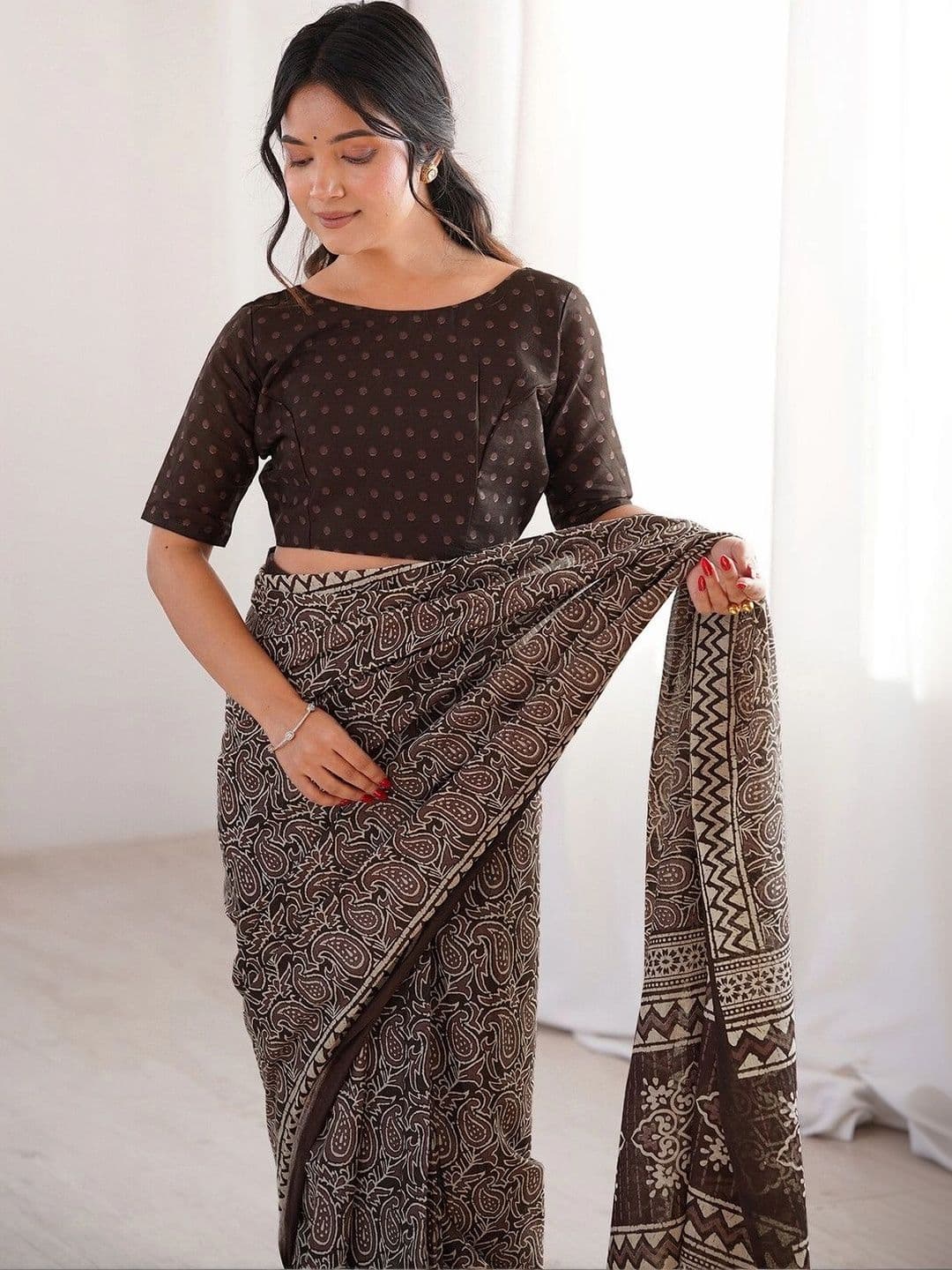 Satrani Woven Design Pure Cotton Fusion Saree thumbnail 6