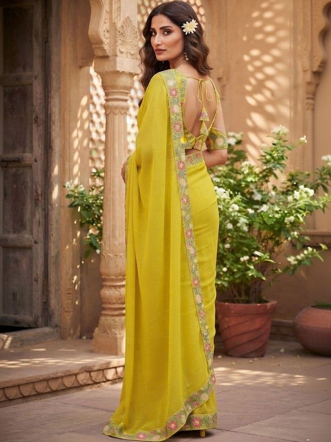 SmileyFashion Floral Embroidered Art Silk Saree thumbnail 2