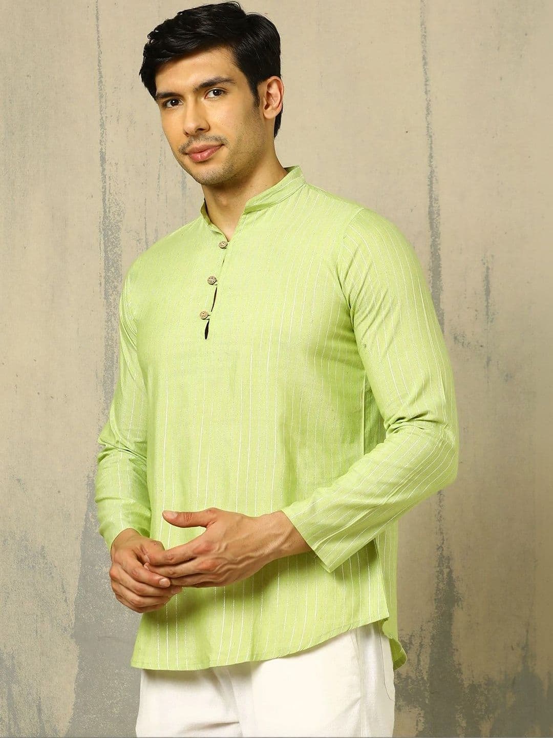 Anouk Woven Design Solid Cotton Handloom Mandarin Collar Short Kurta thumbnail 2