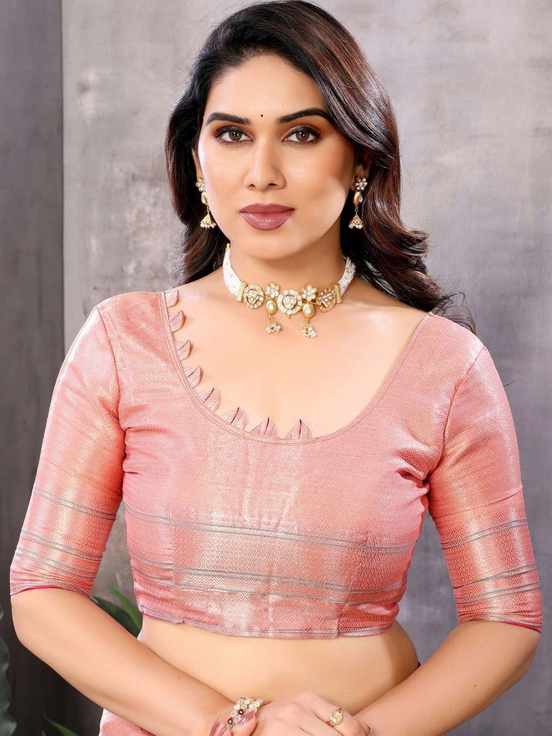 Sangria Woven Design Zari Silk Blend Designer Kanjeevaram Saree thumbnail 3