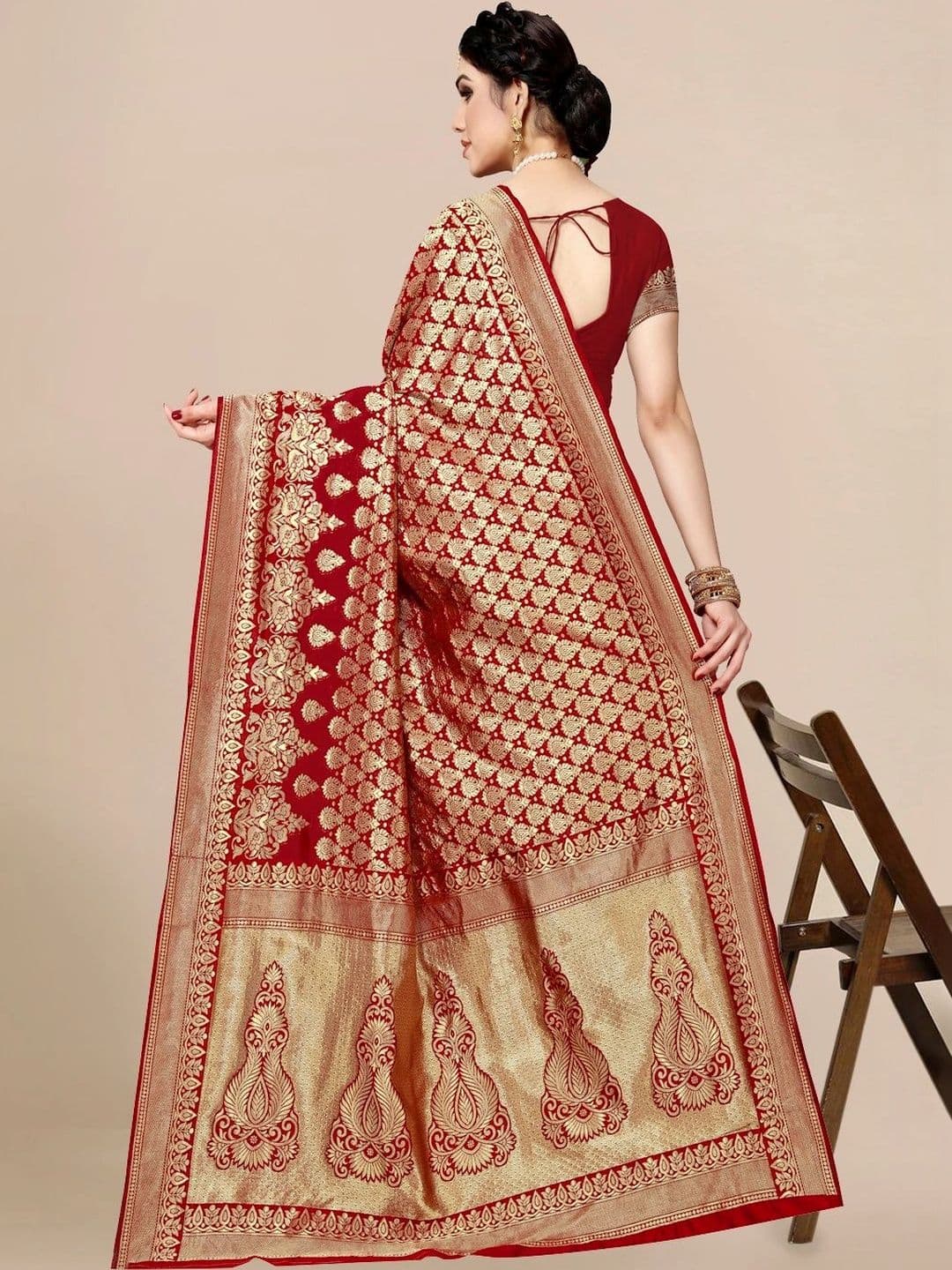 Sangria Woven Design Zari Silk Blend Designer Banarasi Saree thumbnail 4