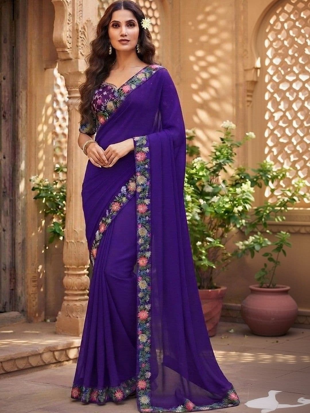 SmileyFashion Floral Embroidered Art Silk Saree thumbnail 4