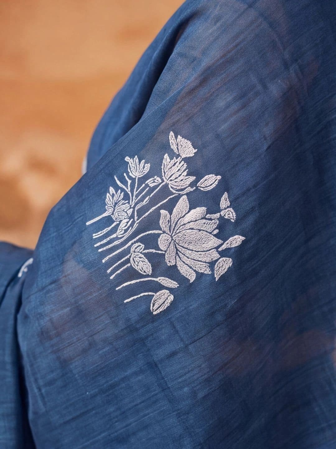 Jaipur Kurti  Women Woven Design Silk Cotton Fusion Banarasi Saree thumbnail 4