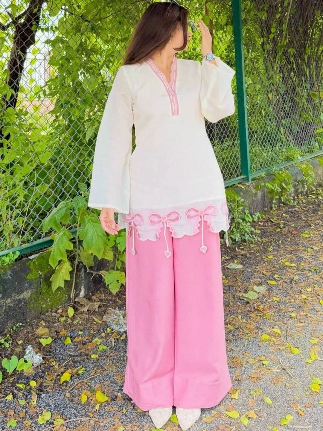 NILHARI Women Embroidered Regular Thread Work Pure Silk Kurta with Palazzos thumbnail 3