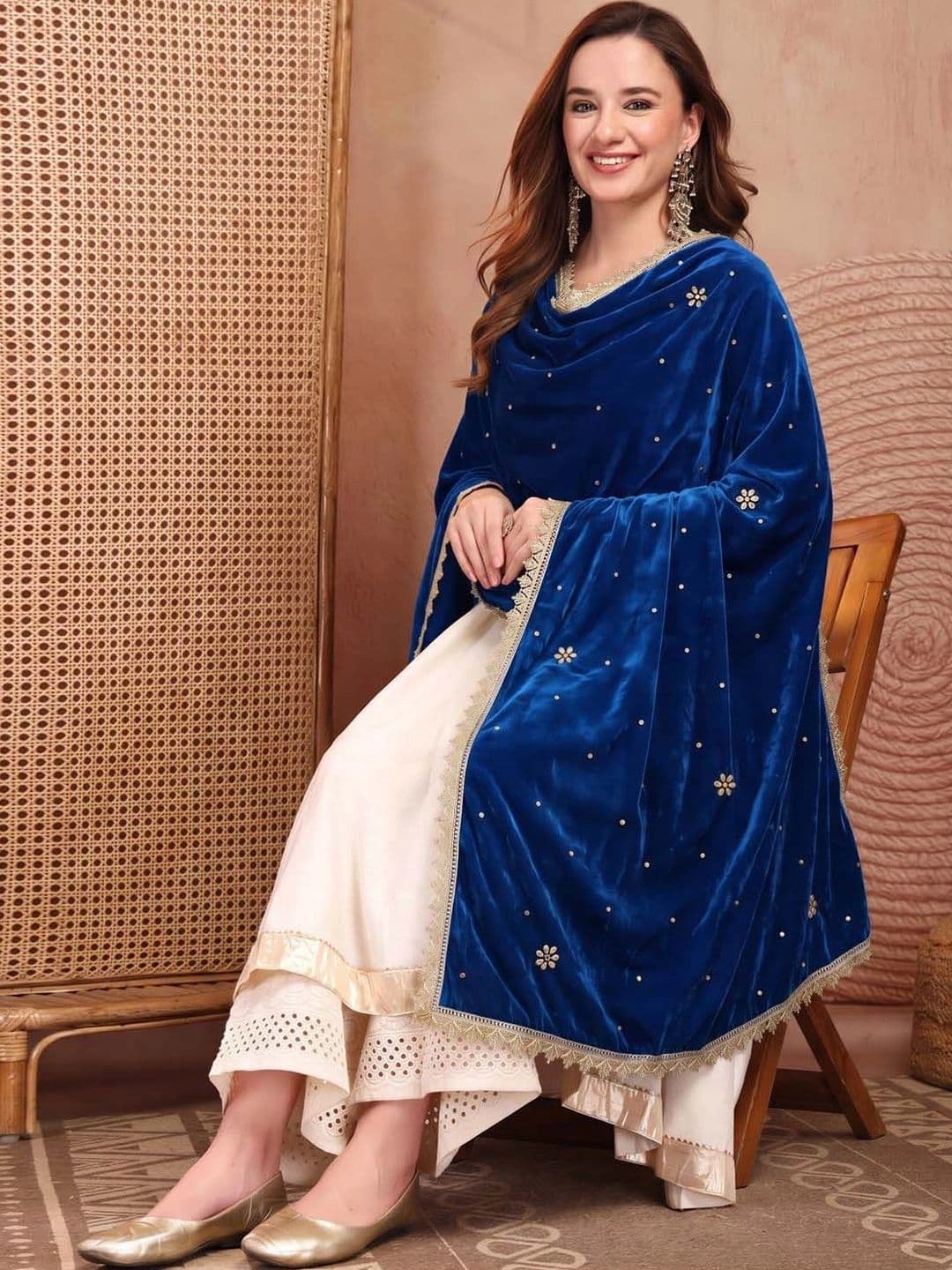 Clora Creation Ethnic Motifs Velvet Dupatta with Zari thumbnail 4