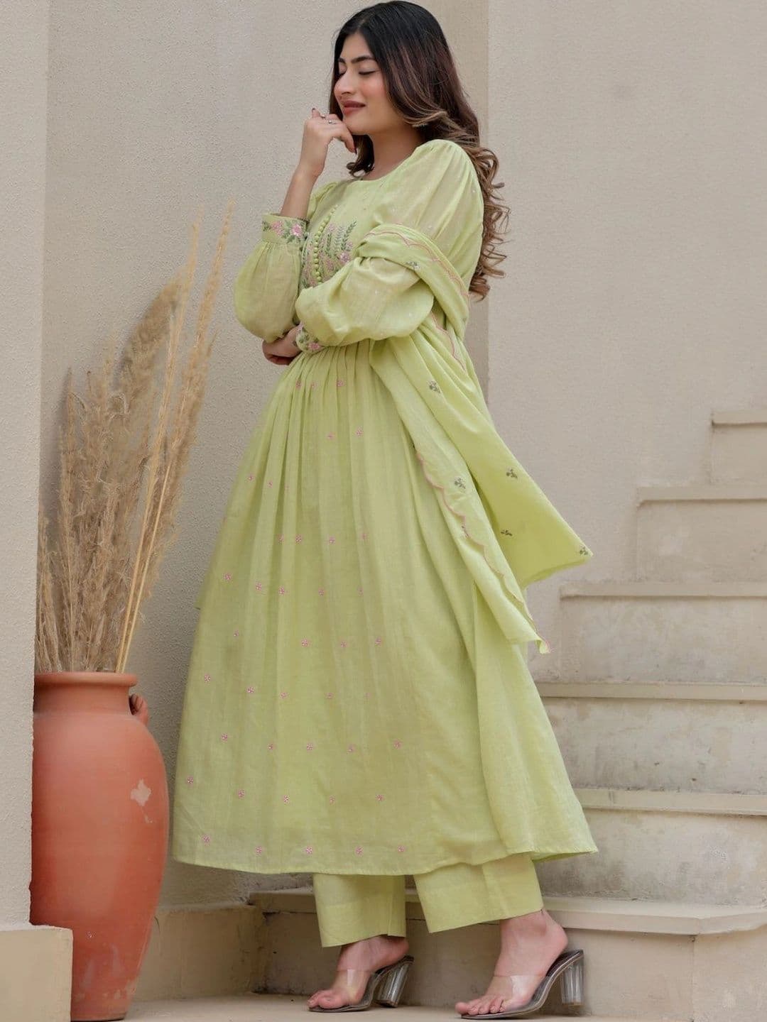 IKLO Women Floral Embroidered Empire Thread Work Pure Cotton Kurta with Trousers & Dupatta thumbnail 5