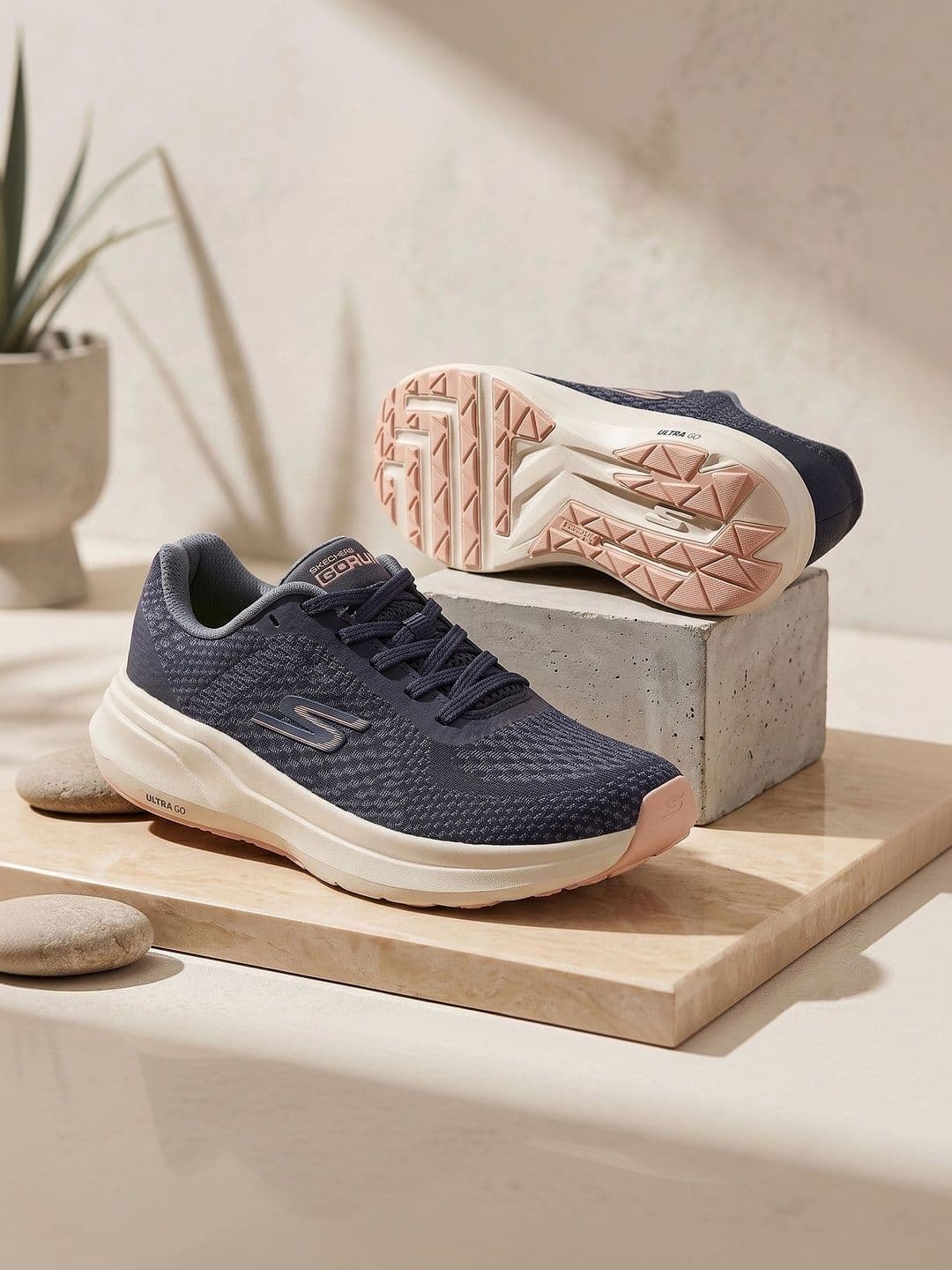Skechers Women PURE Running Shoes - view 1