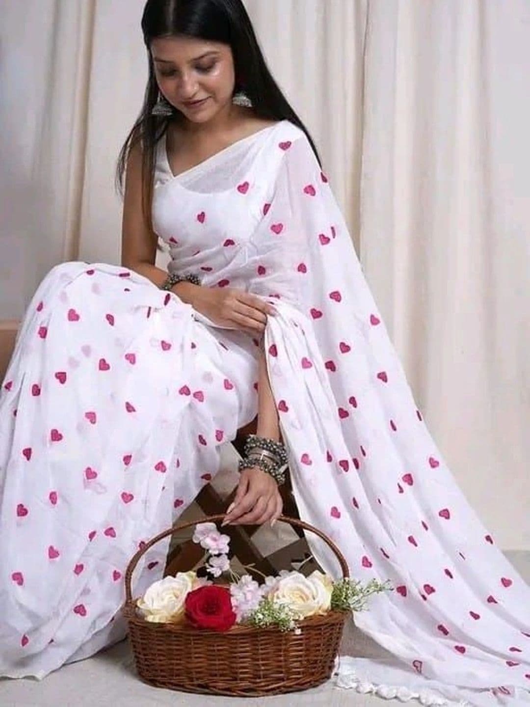 KALINI Embroidered Pure Cotton Khadi Saree thumbnail 2