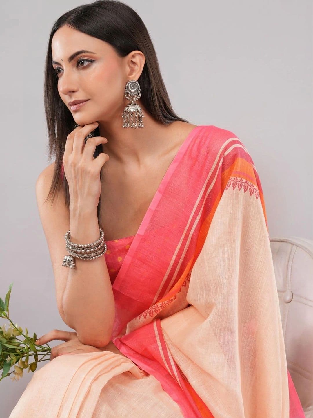SAMANTHA Women Striped Linen Blend Saree thumbnail 6