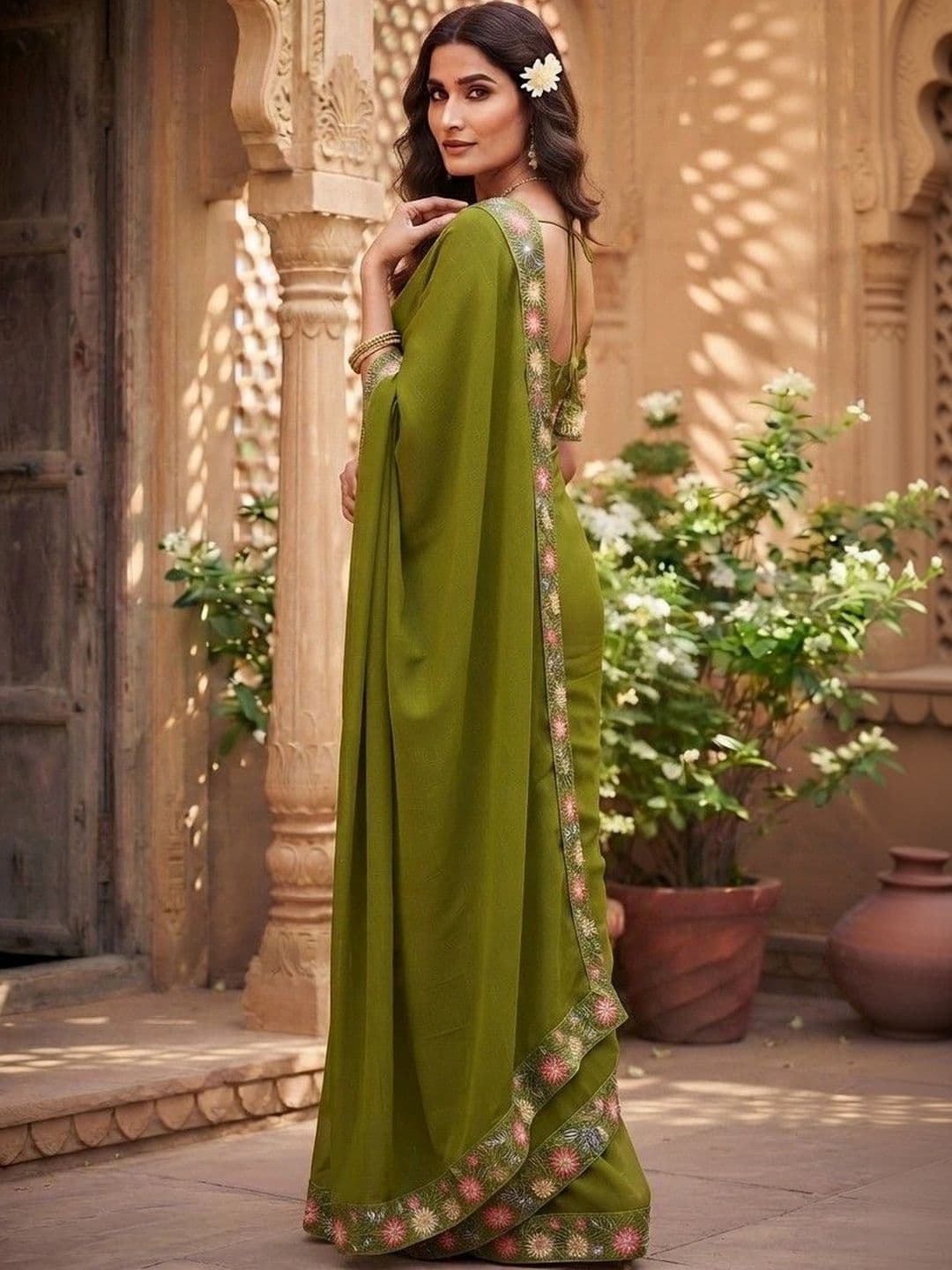 SmileyFashion Floral Art Silk Saree thumbnail 4