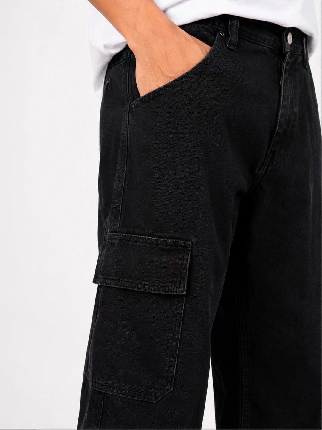 MQ Denim Men Straight Fit Mid-Rise Jeans thumbnail 2