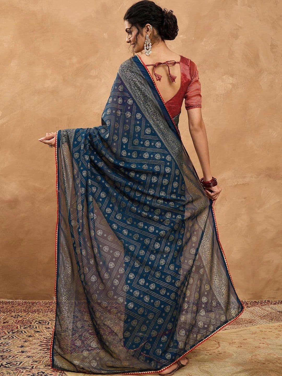 Sangria Embellished Zari Poly Chiffon Designer Bandhani Saree thumbnail 5