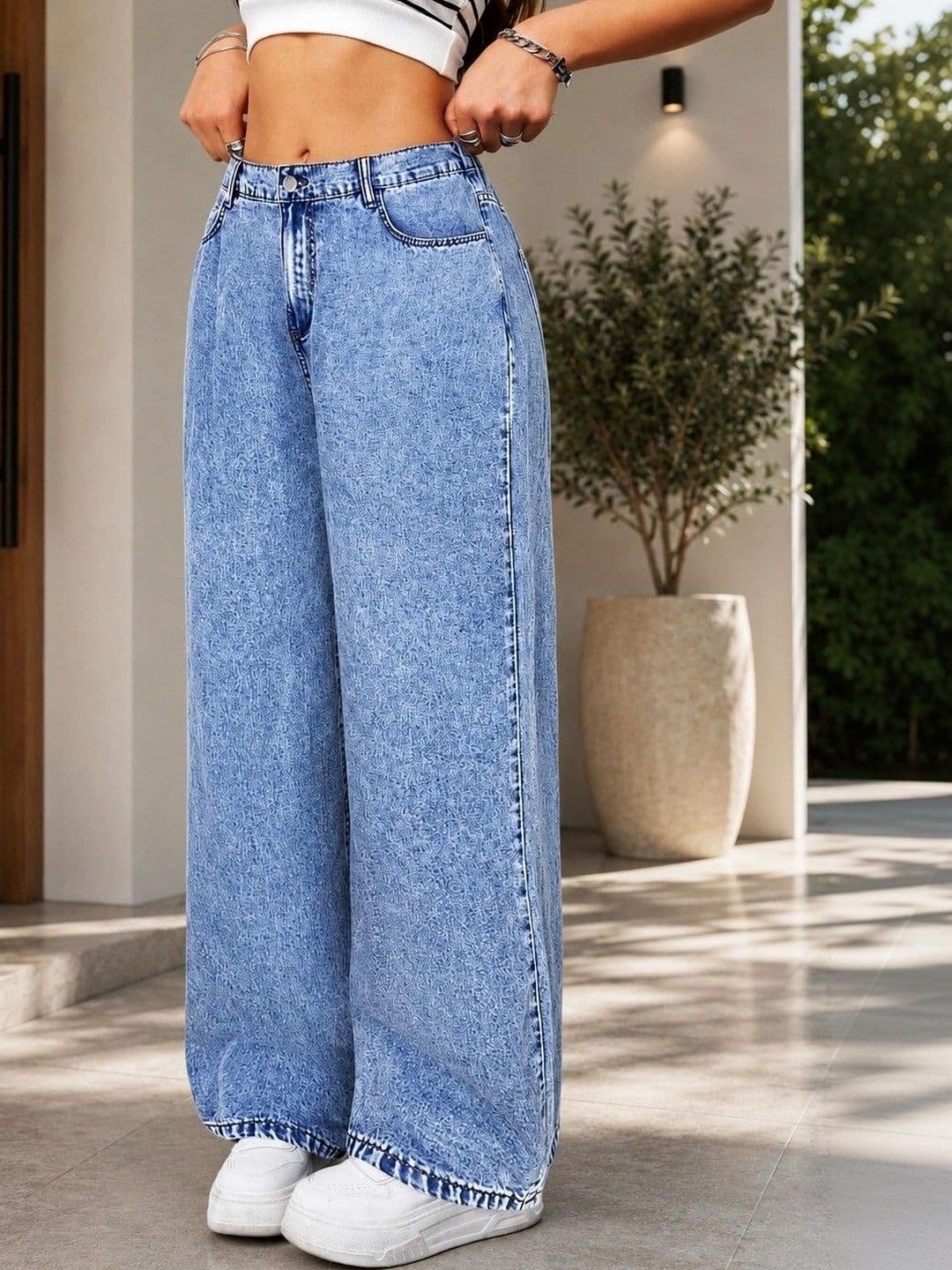 DENIMLOOK Women High-Rise Light Fade Jeans thumbnail 2