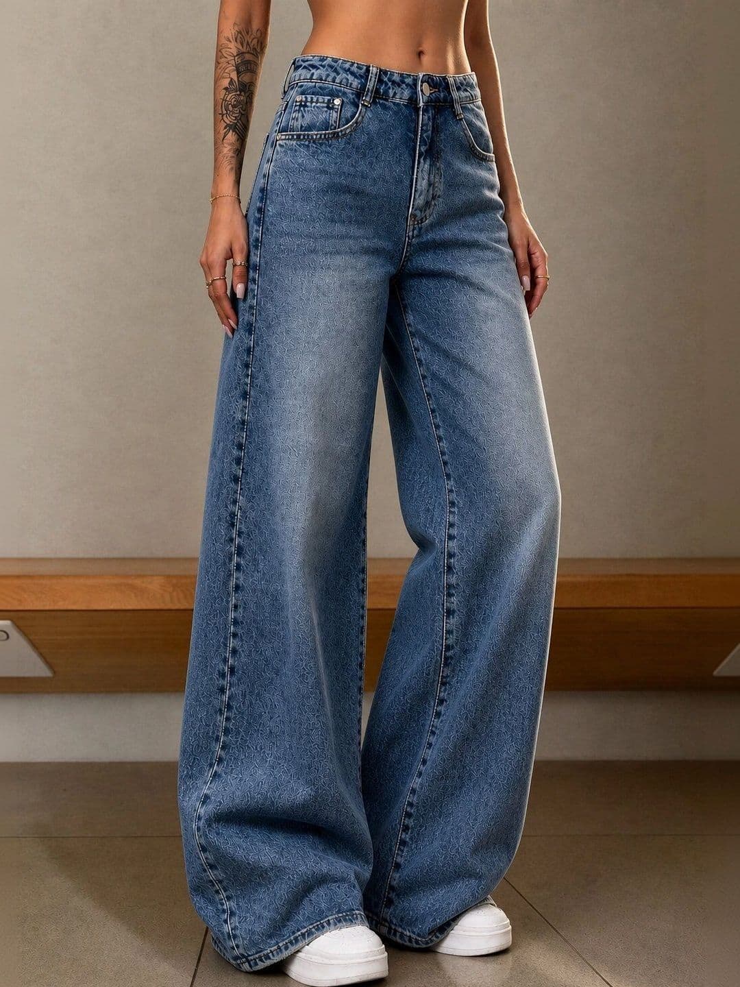The Roadster Lifestyle Co Women Pure Cotton Clean Look Wide Leg Fit Jeans thumbnail 4