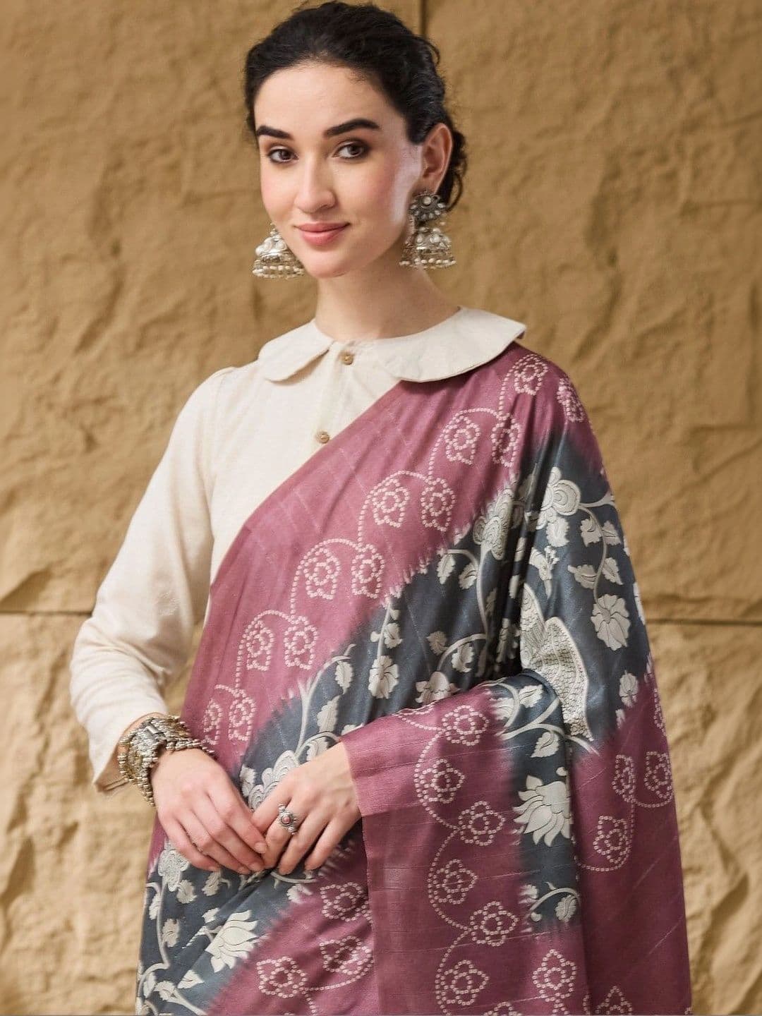 Suha Floral Silk Blend Saree thumbnail 5
