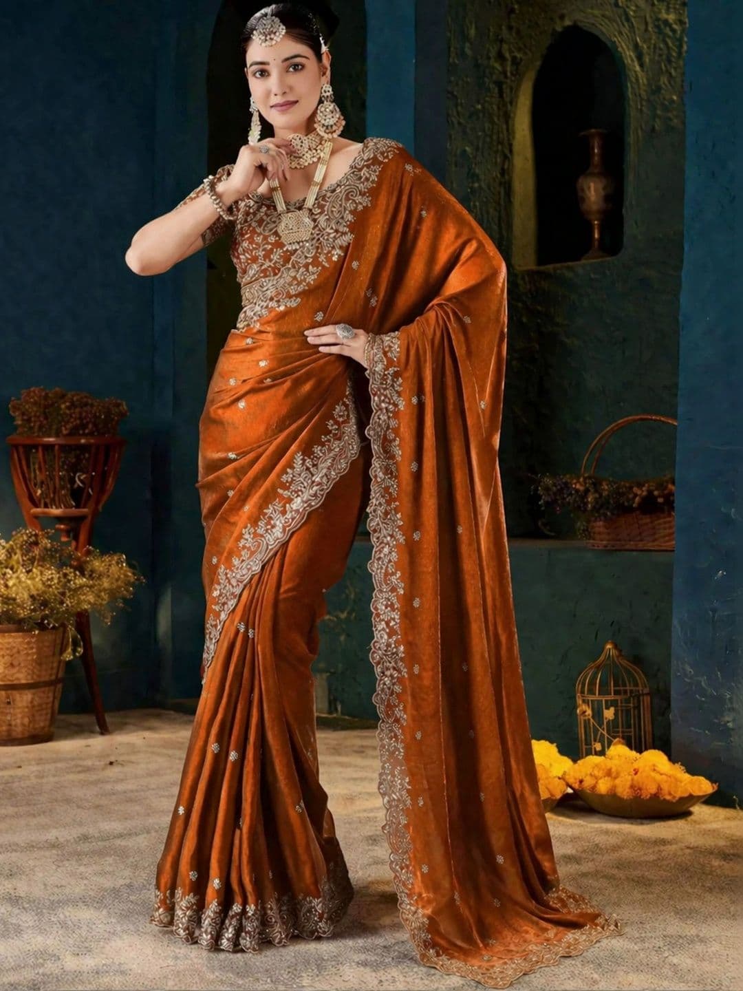 M DINESH & CO Paisley Embroidered Silk Blend Heavy Work Bandhani Saree thumbnail 6
