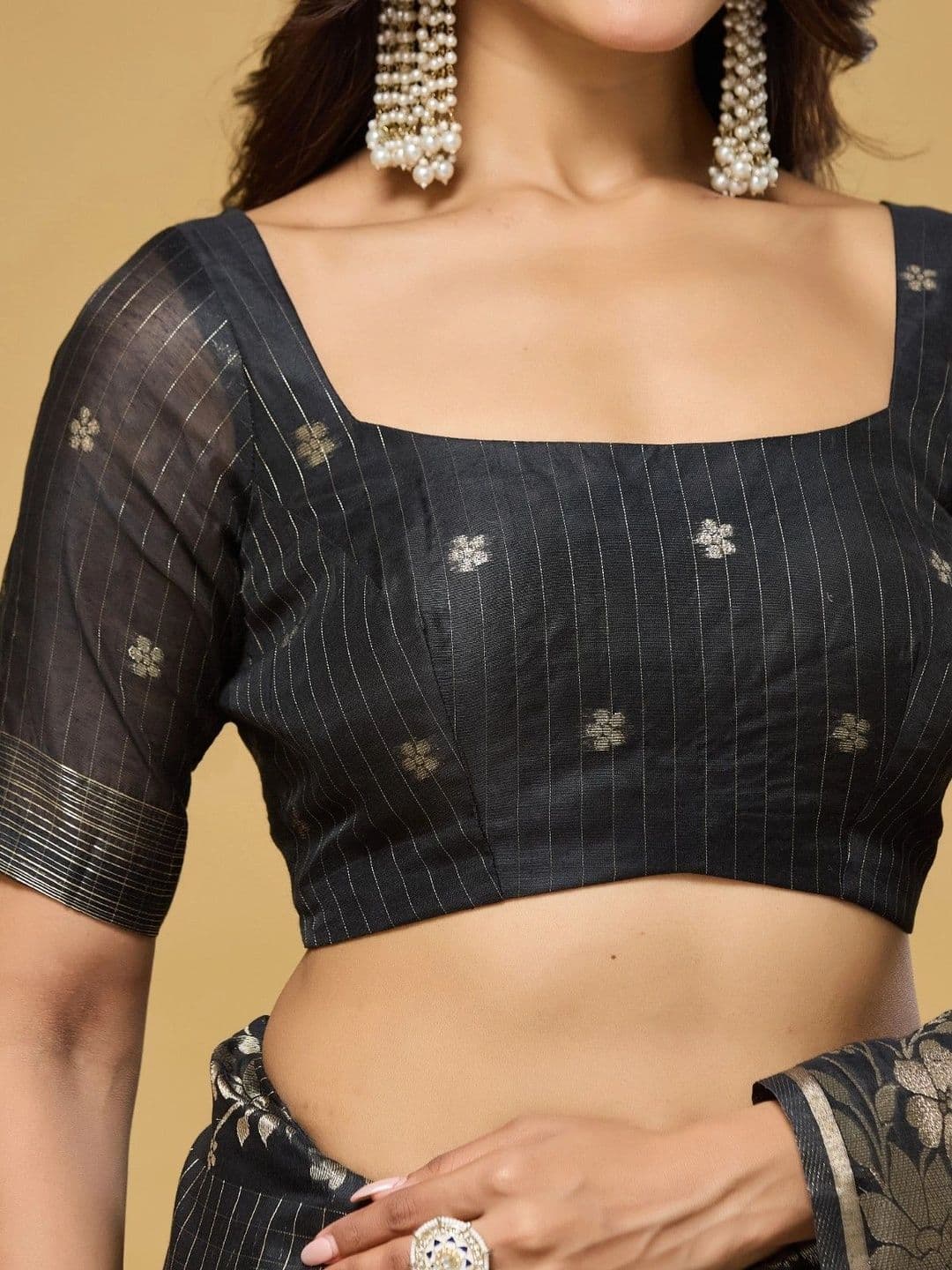 kasee Floral Zari Pure Cotton Designer Saree thumbnail 2
