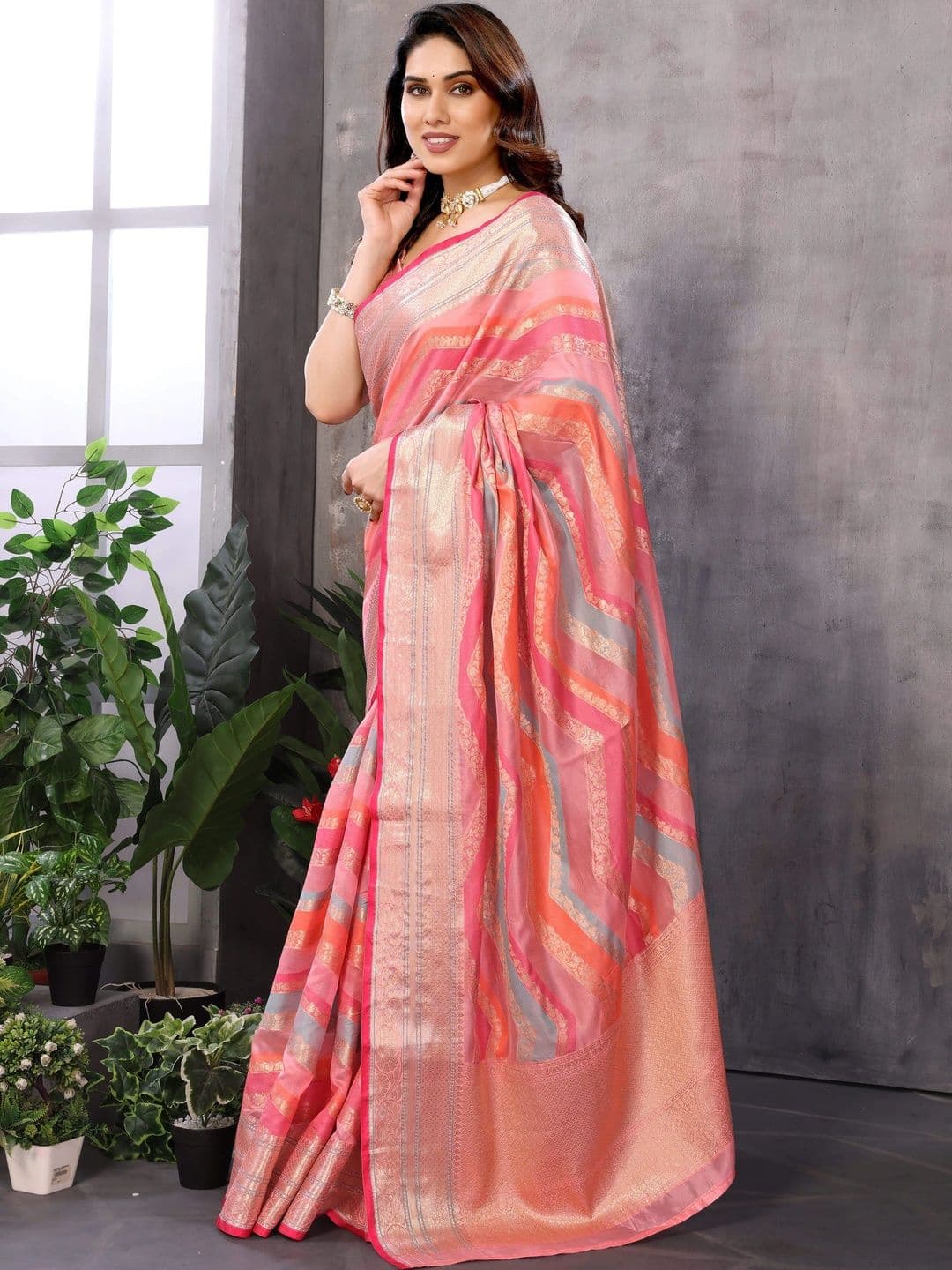 Sangria Woven Design Zari Silk Blend Designer Kanjeevaram Saree thumbnail 7