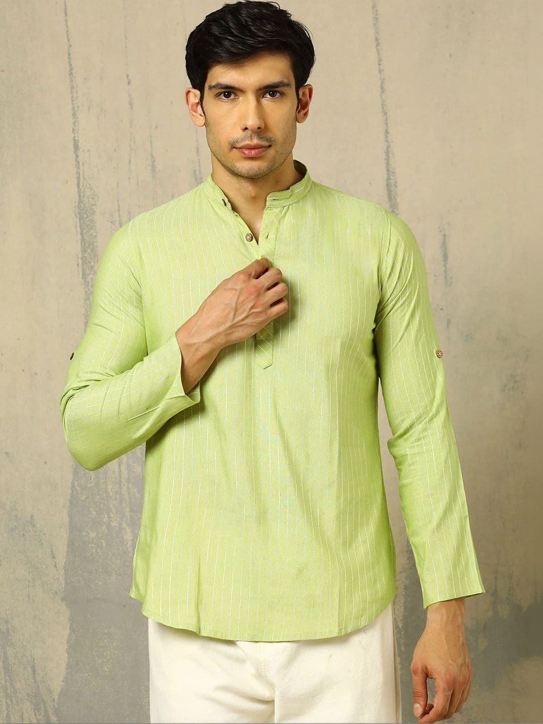 Anouk Woven Design Solid Cotton Handloom Mandarin Collar Short Kurta thumbnail 3