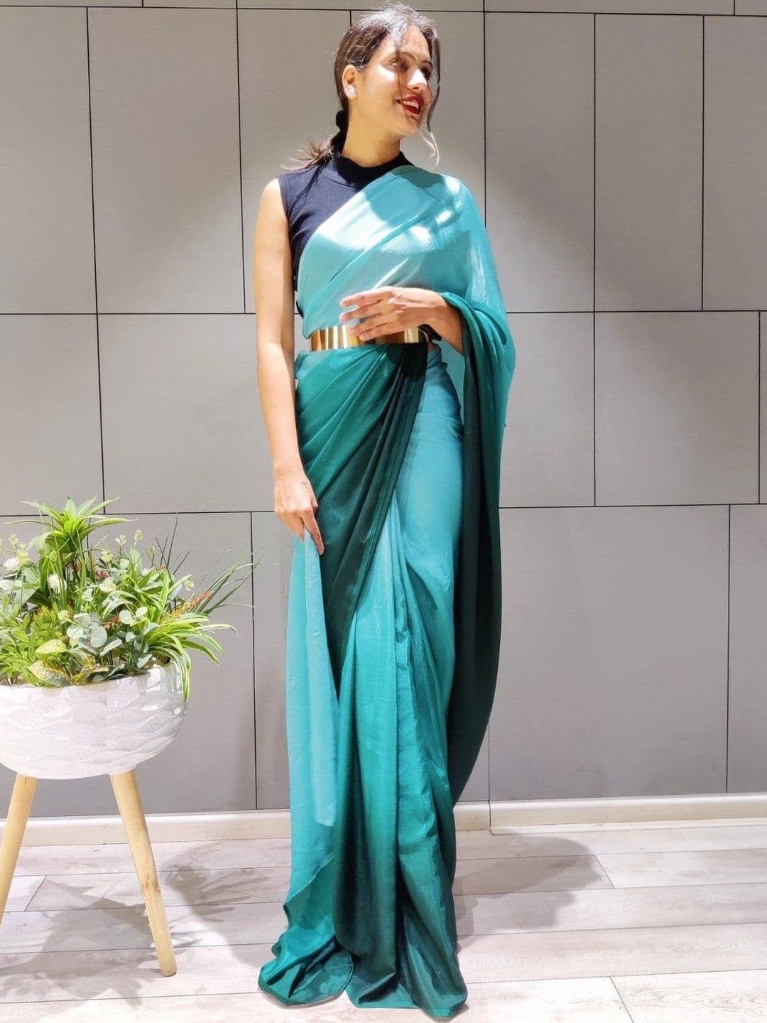 Sangria Women Ombre Poly Chiffon Belted Maheshwari Saree thumbnail 2