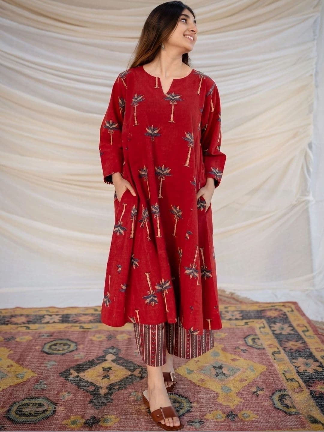 IKLO Women Ethnic Motifs Printed Regular Pure Cotton Kurta with Trousers thumbnail 3