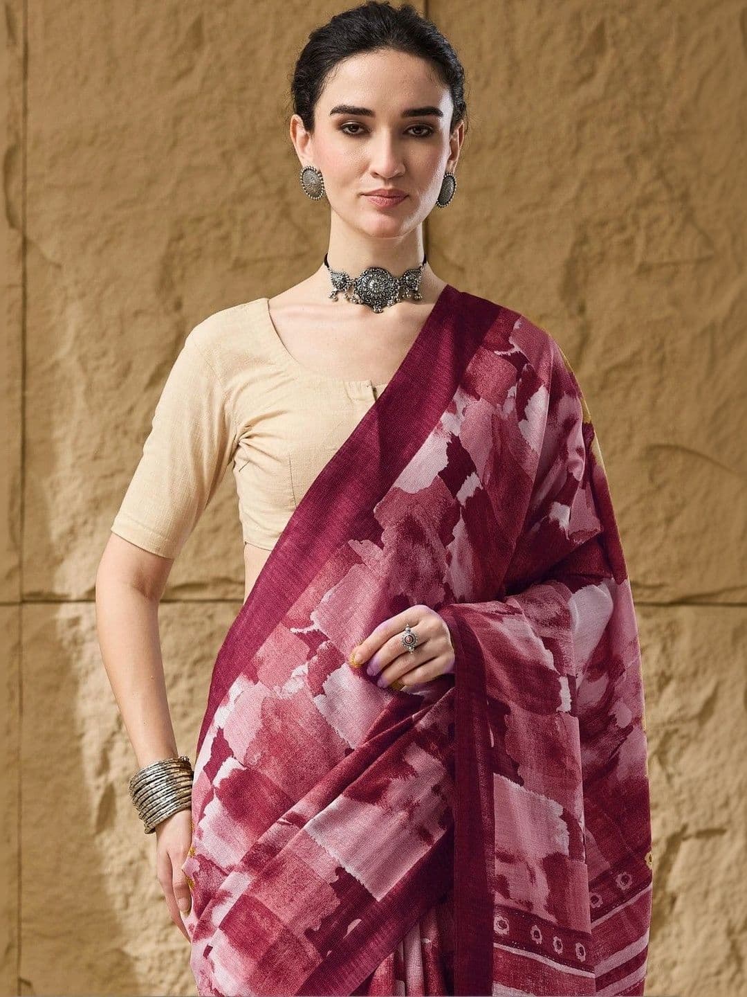 Suha Silk Blend Saree thumbnail 2