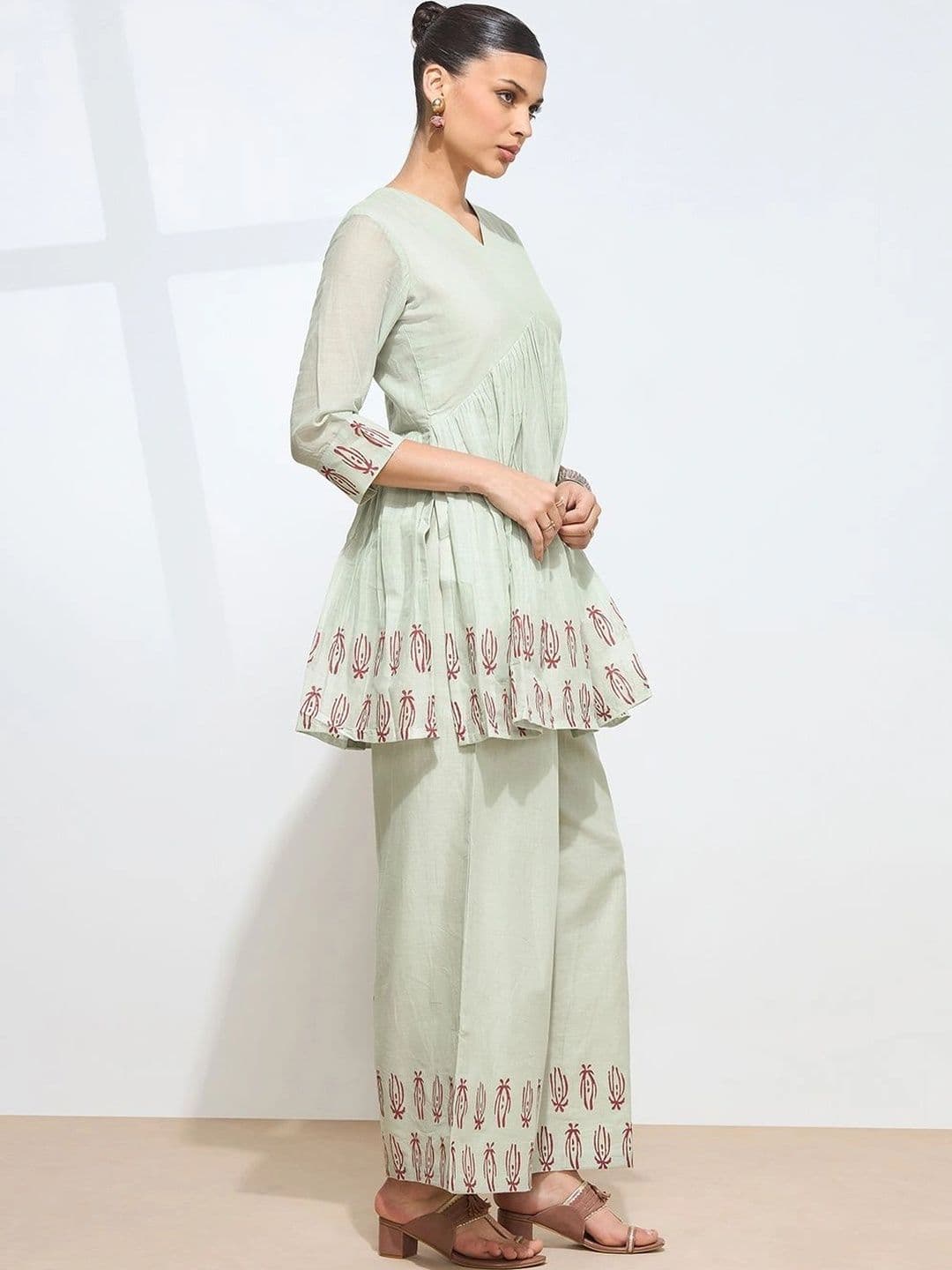 Saanjh Women Ethnic Motifs Printed Tiered Pure Cotton Kurti with Palazzos thumbnail 3