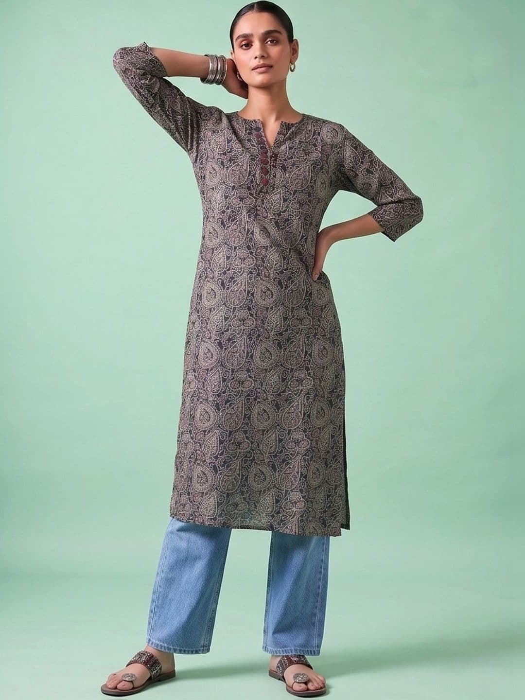 AADVIKA Women Paisley Printed Thread Work Kurta thumbnail 4