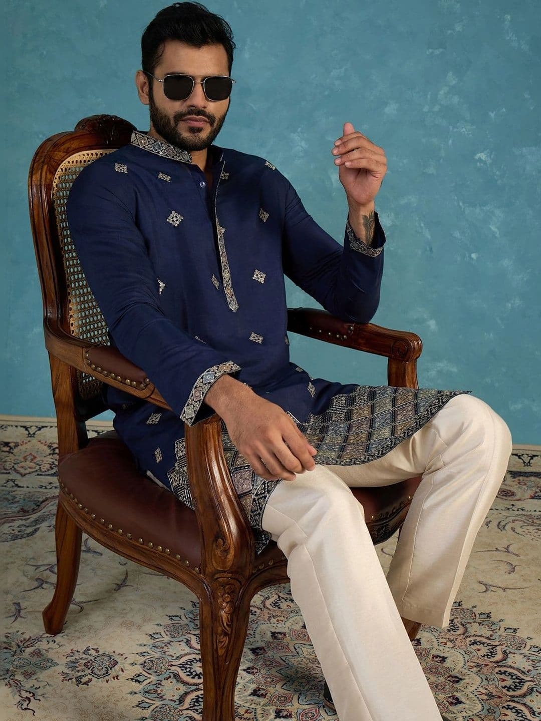 House of Pataudi Embroidered Mandarin Collar Knee Length Straight Kurta thumbnail 6