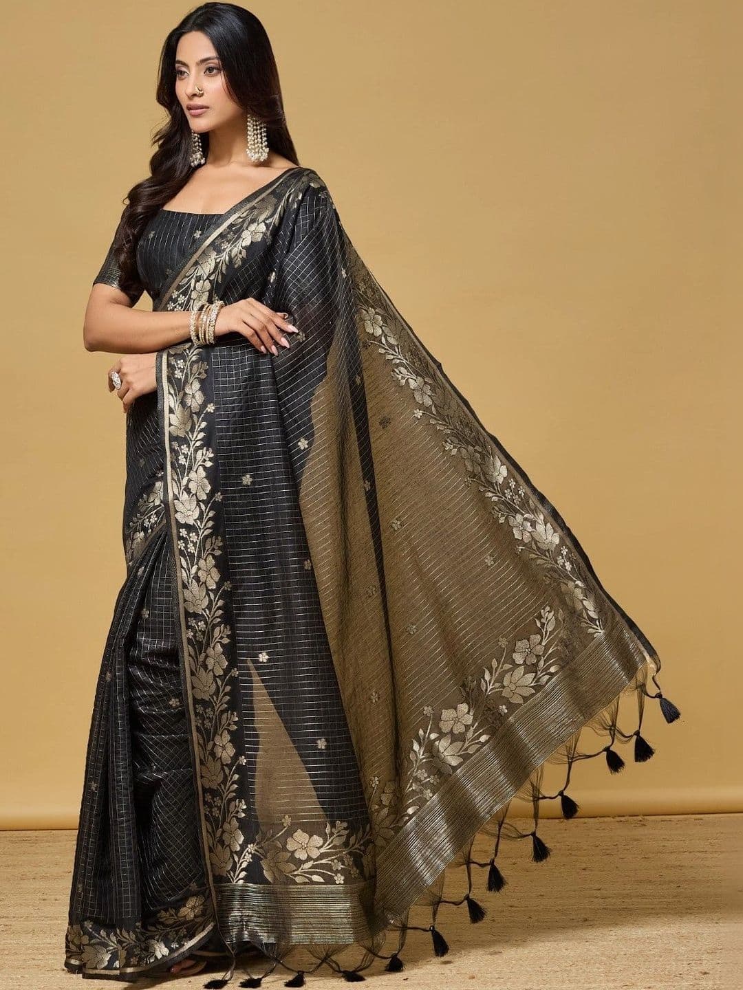 kasee Floral Zari Pure Cotton Designer Saree thumbnail 4