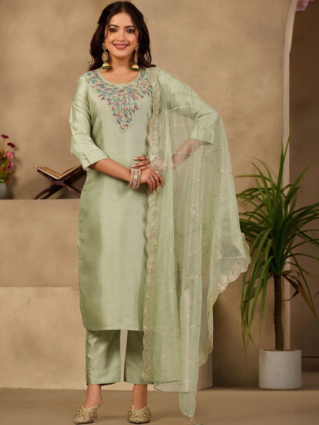Sangria Women Ethnic Motifs Embroidered Regular Thread Work Kurta with Trousers & With Dupatta thumbnail 4
