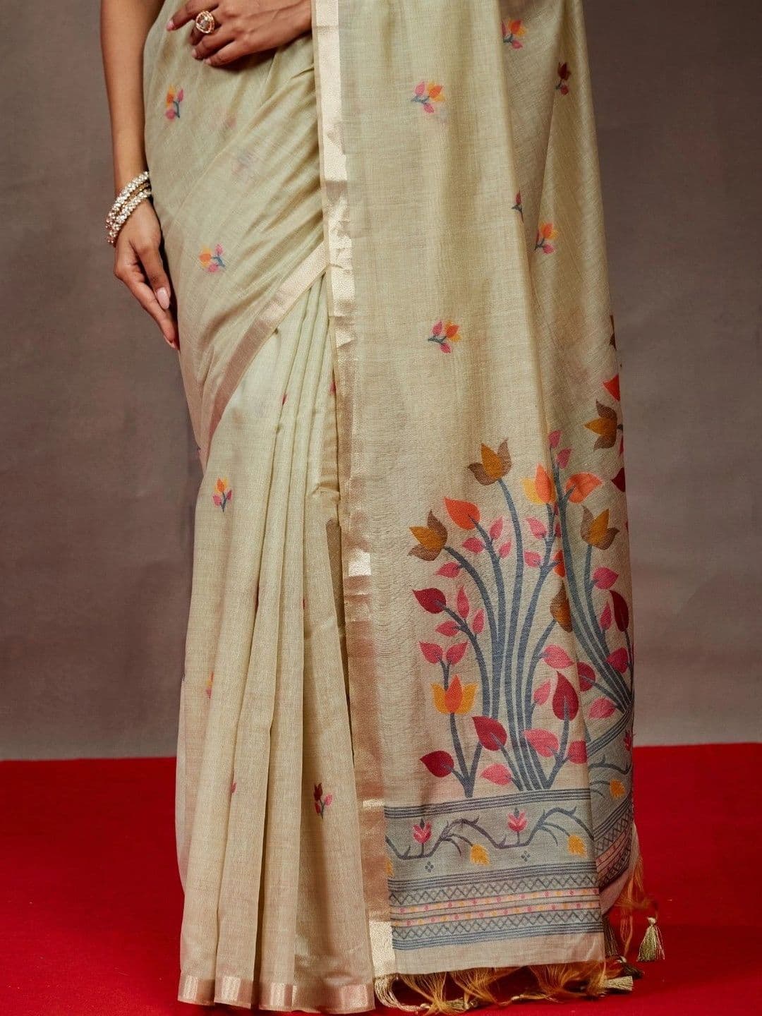 kasee Floral Zari Pure Cotton Designer Saree thumbnail 4