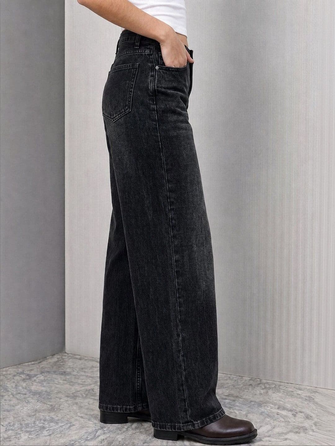 The Roadster Lifestyle Co Women Pure Cotton Clean Look Wide Leg Fit Jeans thumbnail 4