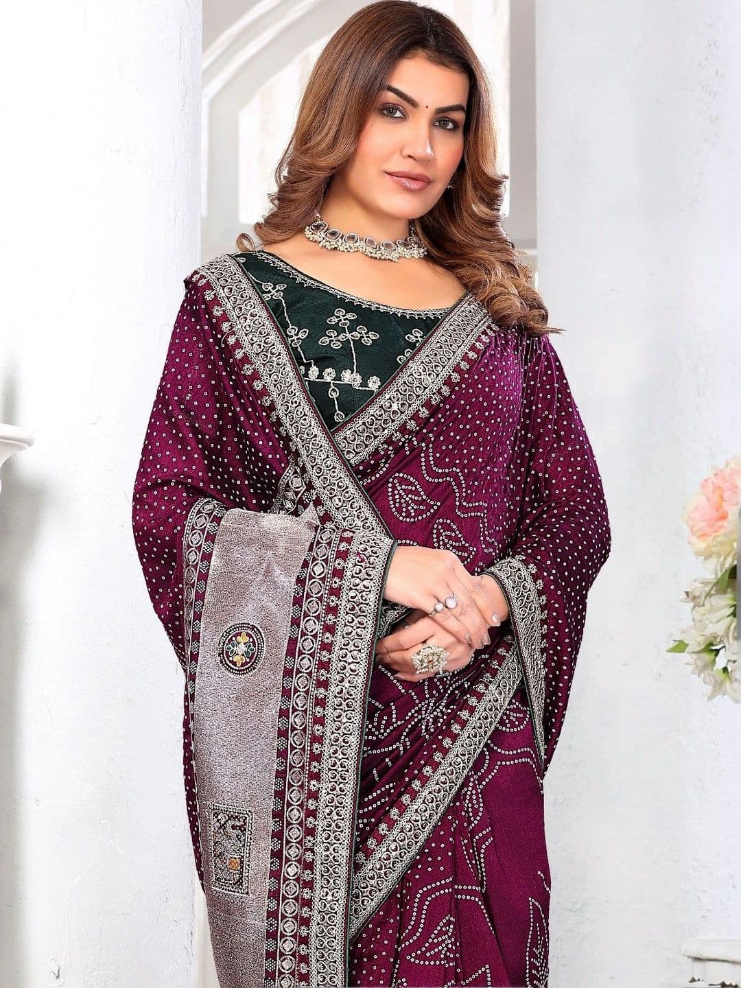 SmileyFashion Floral Embroidered Art Silk Designer Saree thumbnail 4