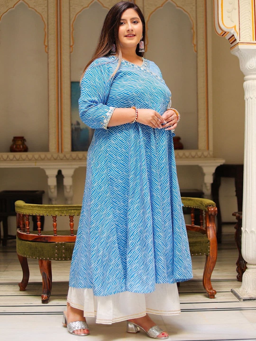 KALINI Plus Size Printed Mirror Work Angrakha Kurta thumbnail 4